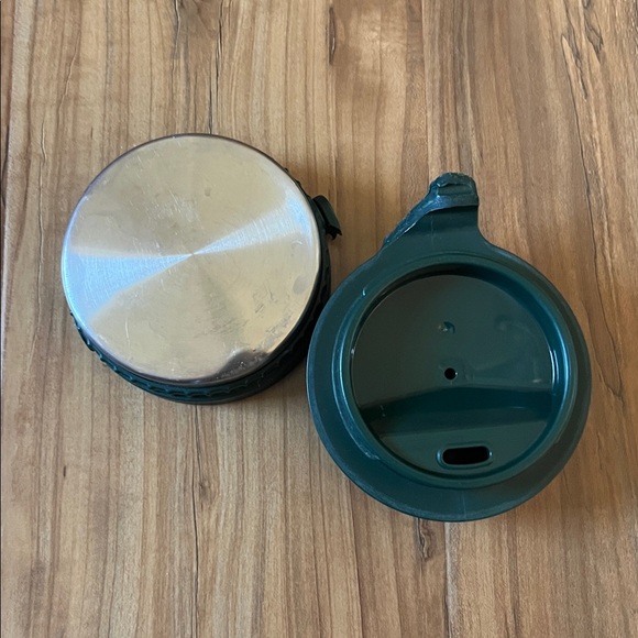 Insulated stainless steel Stanley travel mug - Picture 5 of 5